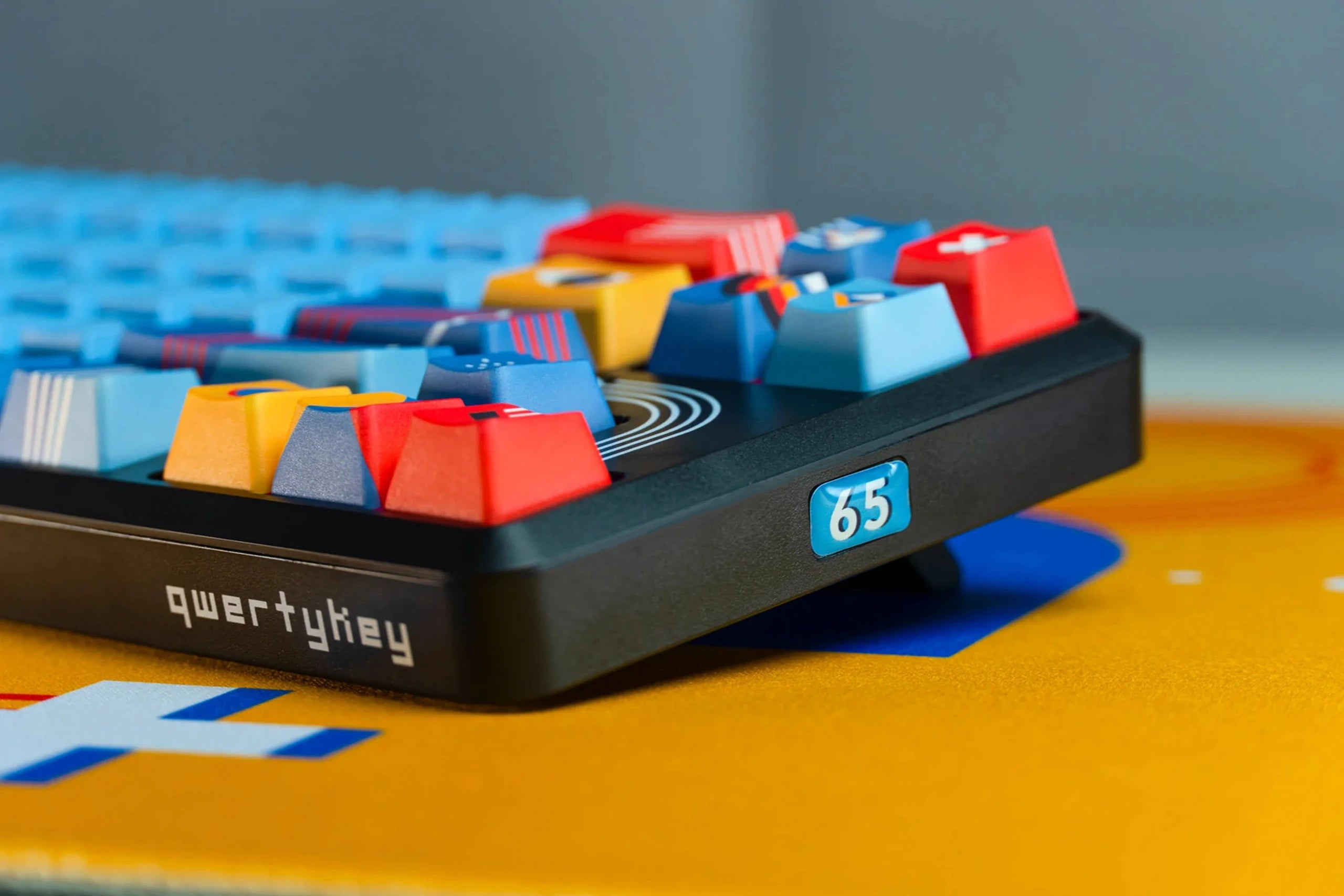 QwertyKey65 Metric Hotswap RGB Mechanical Gaming Keyboard 