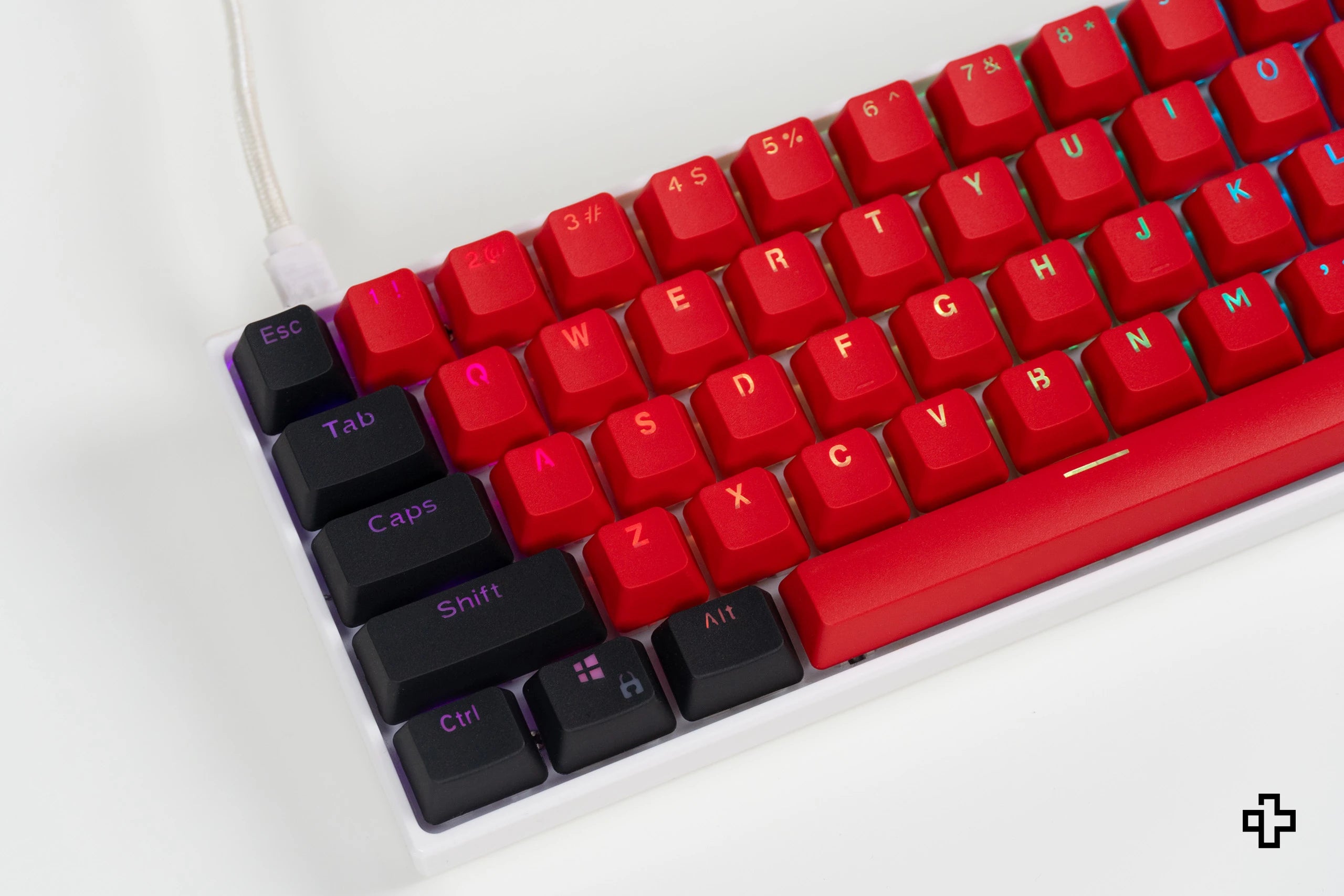 Set Taste QWERTY Negro-Rojo Devil Translucide Profil OEM Material PBT – doble disparo