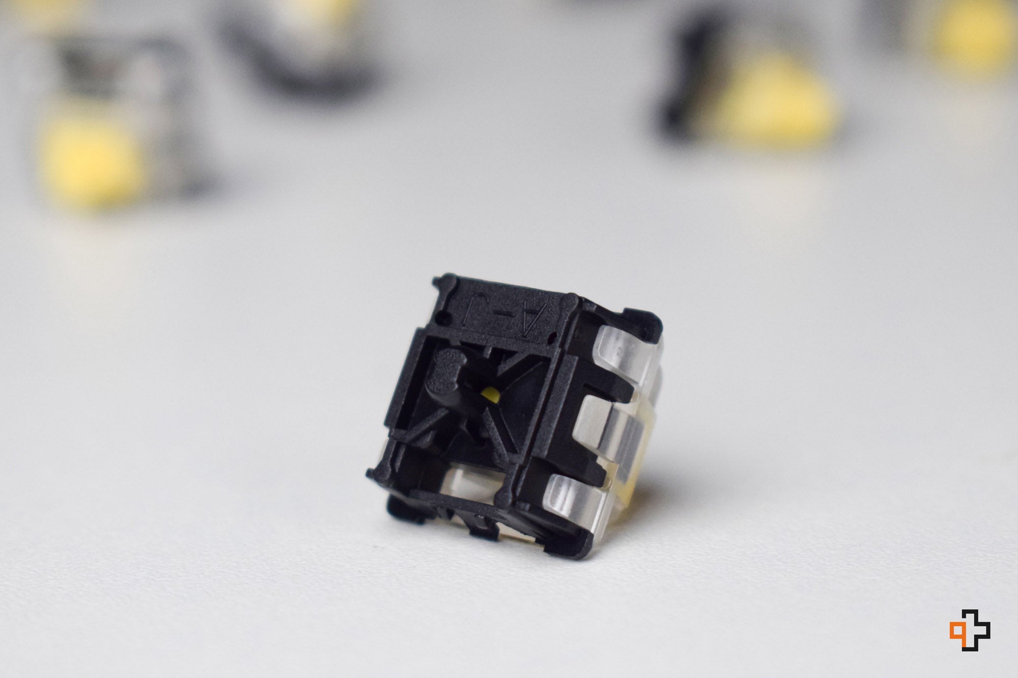 Switchuri Gateron Optical Yellow - QwertyKey